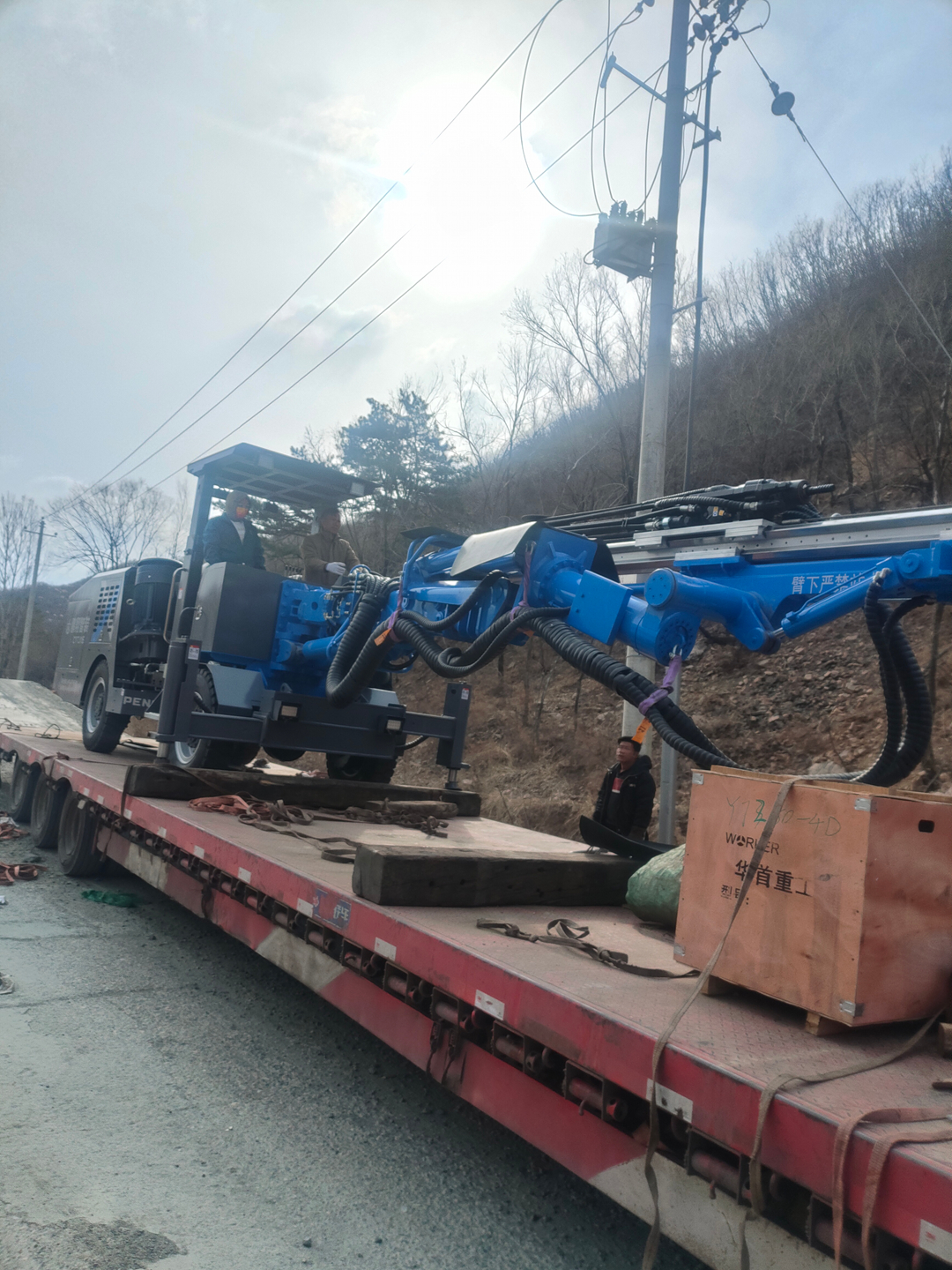 鹏翔掘进钻车深夜赴约桂林—智能装备如何 “温柔” 破解岩层密码