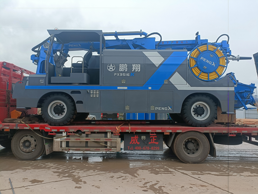 鹏翔混凝土湿喷机抵场记：工地上的「流动水泥诗人」整装待发