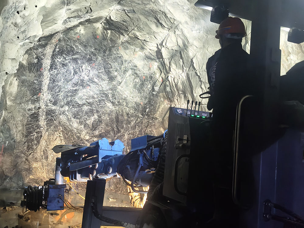 掘进台车怎么样？鹏翔智装掘进台车技术解析与选型指南