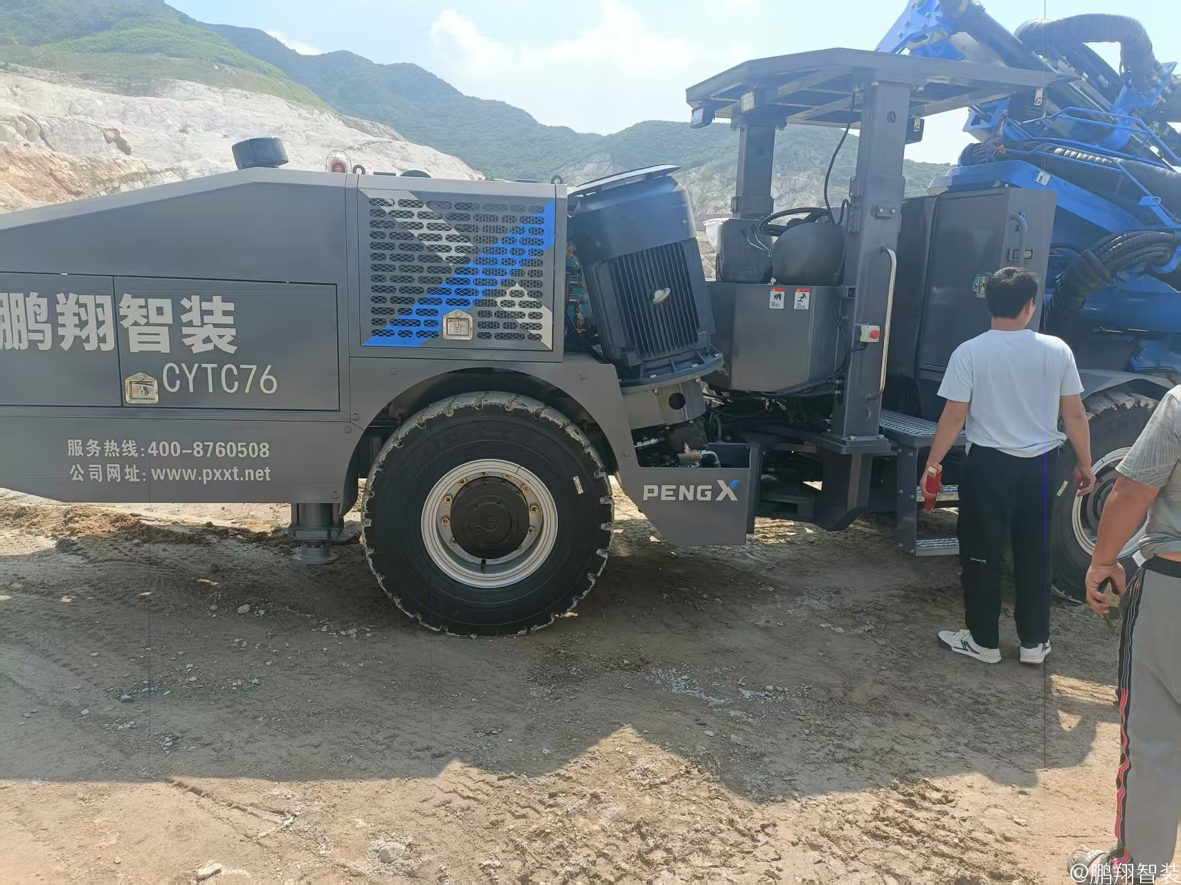 中深孔台车卡钻怎么解决？